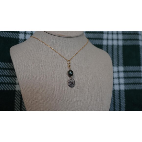 Opihi Shell Tahitian Pearl Necklace - Picture 1 of 6